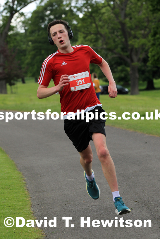 The 2022 Raby Caste 10k Road Race, County Durham. Photo: David T. Hewitson/Sports for All Pics